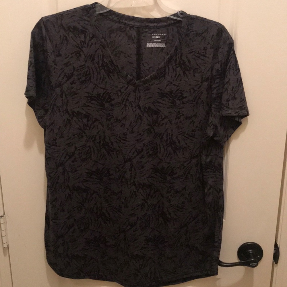 NWOT Tek Gear Dry Tek women’s top Size Large